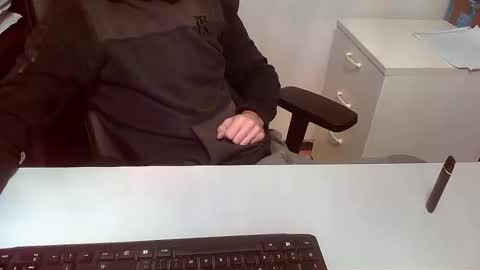 Snapshot of topg84 chatting on 11.17.25 Topg84 online show from 11.17.25