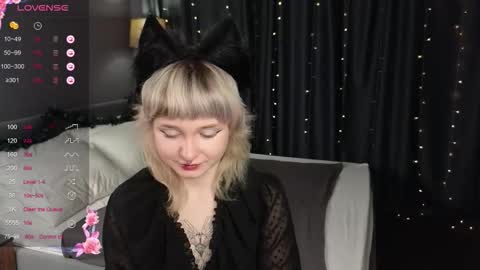 Tori online show from 11.28.25