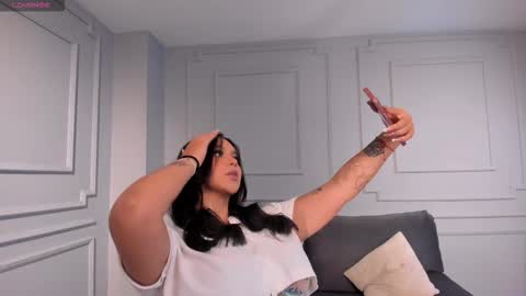 Snapshot of toricross1 chatting on 10.05.25 Tori Cross online show from 10.05.25