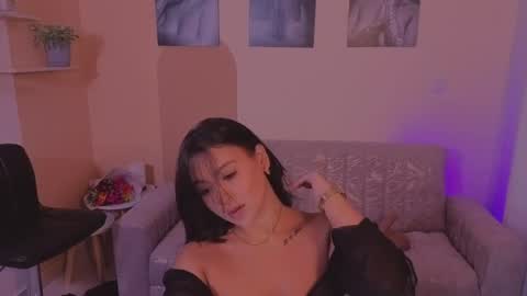 Tori Cross online show from 04.12.26