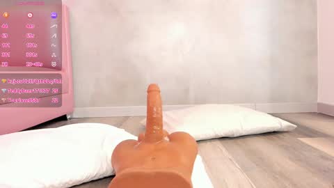 Tori  online show from 02.21.25