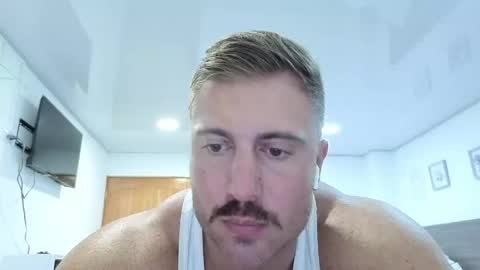 Snapshot of toro_arrapato chatting on 03.17.26 toro_arrapato online show from 03.17.26