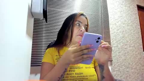 Snapshot of torres_karla chatting on 11.06.25 karla online show from 11.06.25