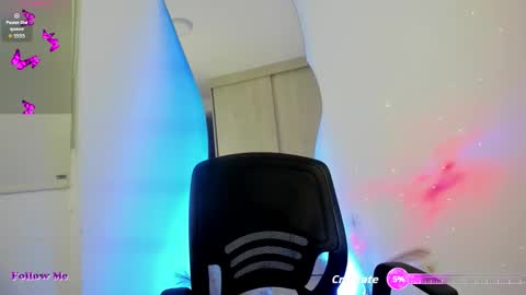 Snapshot of torycooper chatting on 10.10.25 TORY COOPER online show from 10.10.25