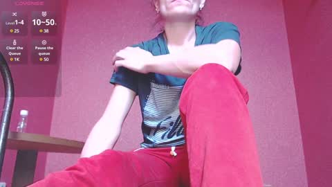 Snapshot of toryohsweety chatting on 02.01.25 ToryOhSweety online show from 02.01.25