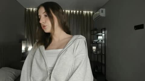 Snapshot of toshacress chatting on 02.10.26 Kate online show from 02.10.26