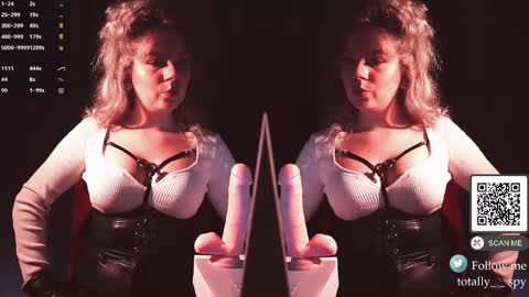 Madam Viktoria   Vacation in Portugal  2811 - 0412 online show from 02.06.26