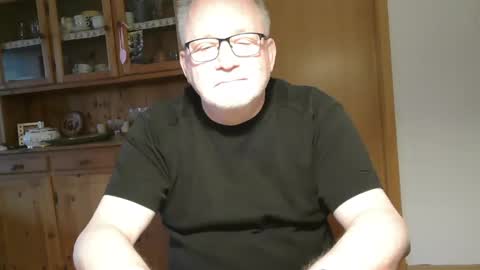 Snapshot of toto758 chatting on 02.14.25 toto758 online show from 02.14.25