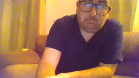 Snapshot of toucanfuck chatting on 01.22.25 tryingnewthings online show from 01.22.25