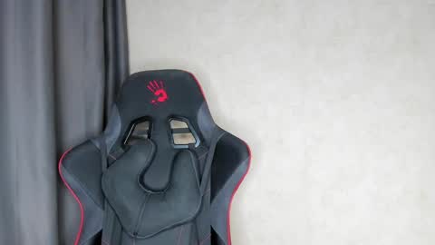 Snapshot of touch_me8 chatting on 01.14.25 Arti online show from 01.14.25