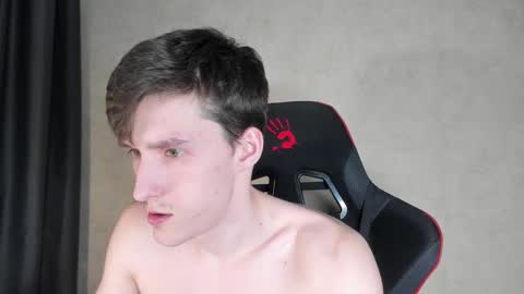 Snapshot of touch_me8 chatting on 02.14.25 Arti online show from 02.14.25