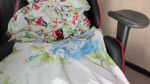 Snapshot of touch_me8 chatting on 03.03.25 Arti online show from 03.03.25