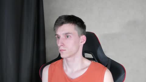 Snapshot of touch_me8 chatting on 03.11.25 Arti online show from 03.11.25