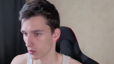 Snapshot of touch_me8 chatting on 09.09.25 Arti online show from 09.09.25