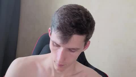 Snapshot of touch_me8 chatting on 09.26.25 Arti online show from 09.26.25