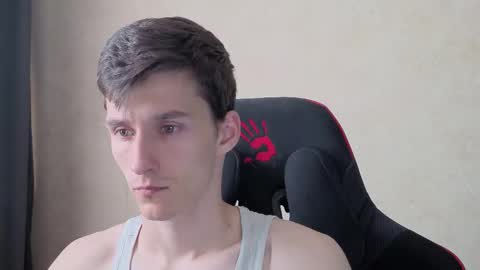 Snapshot of touch_me8 chatting on 09.30.25 Arti online show from 09.30.25