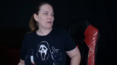 Snapshot of toxiclilly chatting on 06.18.26 Lilly Miss Mistress Goddess Maam Queen Boss online show from 06.18.26