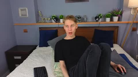 Snapshot of toxicpassion chatting on 02.04.26 Max online show from 02.04.26