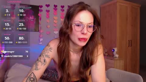 Snapshot of toxkiss chatting on 10.31.25 toxkiss online show from 10.31.25