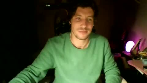Snapshot of toyboysquirt chatting on 07.17.26 toyboysquirt online show from 07.17.26