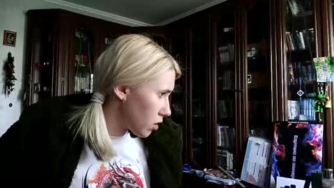 Snapshot of tranhardisty chatting on 05.16.26 Lesly online show from 05.16.26