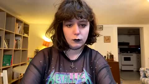 Snapshot of transcumchalice chatting on 09.11.25 Mercy online show from 09.11.25