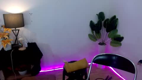 Selena the real cummer online show from 12.10.24