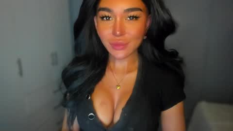 Snapshot of transnextdoor_ chatting on 12.24.24 ALMIGHTY GODDESS VALENTINA online show from 12.24.24