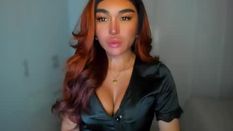 Snapshot of transnextdoor_ chatting on 01.07.25 ALMIGHTY GODDESS VALENTINA online show from 01.07.25