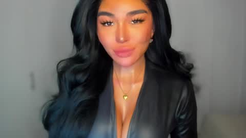 Snapshot of transnextdoor_ chatting on 01.25.25 ALMIGHTY GODDESS VALENTINA online show from 01.25.25