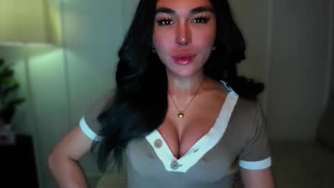 Snapshot of transnextdoor_ chatting on 09.14.25 ALMIGHTY GODDESS VALENTINA online show from 09.14.25