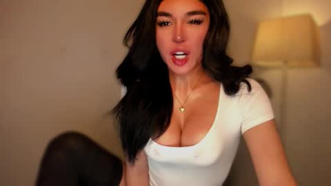 Snapshot of transnextdoor_ chatting on 09.17.25 ALMIGHTY GODDESS VALENTINA online show from 09.17.25