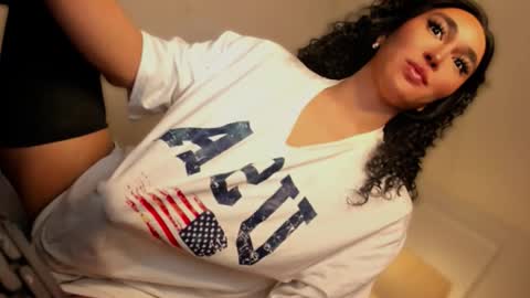 Snapshot of transnextdoor_ chatting on 09.18.25 ALMIGHTY GODDESS VALENTINA online show from 09.18.25