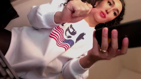 Snapshot of transnextdoor_ chatting on 10.02.25 ALMIGHTY GODDESS VALENTINA online show from 10.02.25