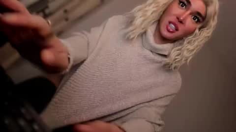 Snapshot of transnextdoor_ chatting on 10.21.25 ALMIGHTY GODDESS VALENTINA online show from 10.21.25