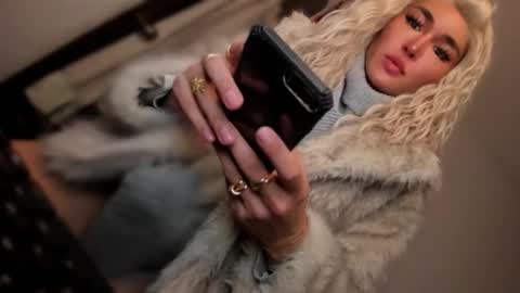 ALMIGHTY GODDESS VALENTINA online show from 11.19.25