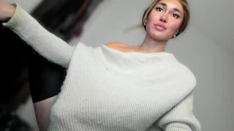 Snapshot of transnextdoor_ chatting on 05.20.26 ALMIGHTY GODDESS VALENTINA online show from 05.20.26