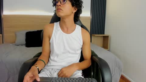 Snapshot of travis_black_ chatting on 07.03.26 travis_black_ online show from 07.03.26