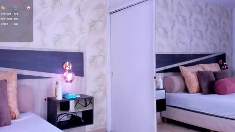 Travis online show from 11.21.25