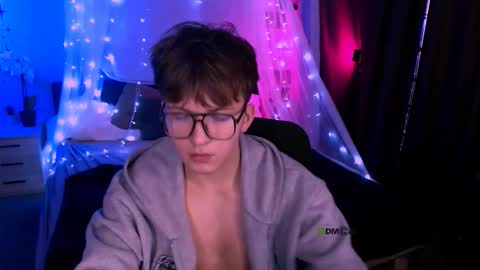 Travis online show from 11.25.25