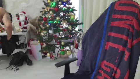 TRAVISS HOLDEN online show from 12.21.24