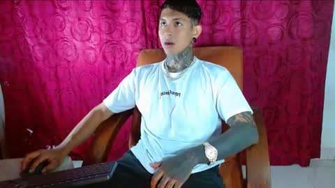 TRAV - INDEPENDENT MODEL online show from 01.02.25