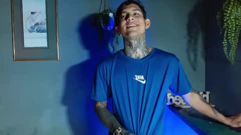 TRAV - INDEPENDENT MODEL online show from 10.17.25