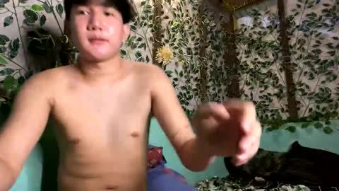 Snapshot of trebz_01 chatting on 11.28.25 trebz_01 online show from 11.28.25