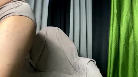 Snapshot of trebz_01 chatting on 12.20.25 trebz_01 online show from 12.20.25