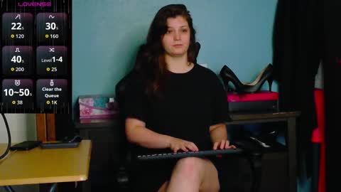 Snapshot of treejeanne chatting on 10.05.25 TreeJeanne online show from 10.05.25