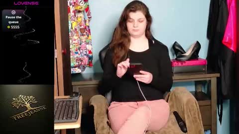 Snapshot of treejeanne chatting on 01.17.26 TreeJeanne online show from 01.17.26