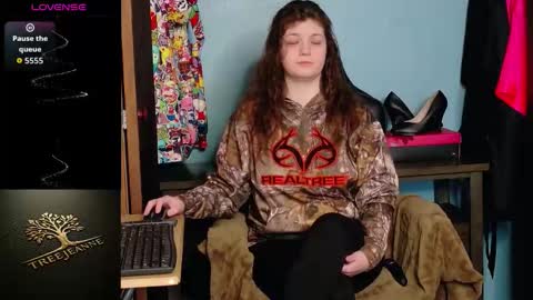 Snapshot of treejeanne chatting on 01.18.26 TreeJeanne online show from 01.18.26