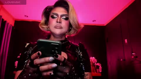 Snapshot of tremendouscockdestroyer chatting on 01.07.25 Jade online show from 01.07.25