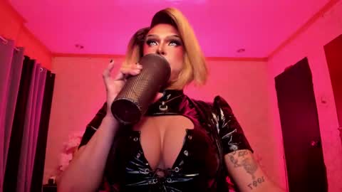 Snapshot of tremendouscockdestroyer chatting on 01.28.25 Jade online show from 01.28.25